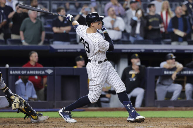 뉴욕양키스의 ‘거포’ 애런 저지가 자신의 시즌 60번째 홈런을 터뜨리고 있다. 사진=AP PHOTO