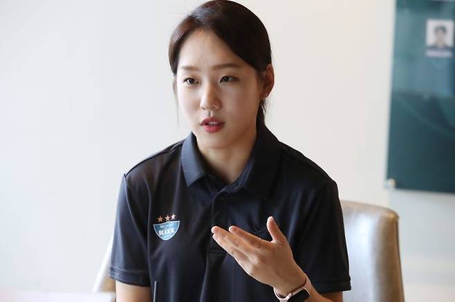 이지언 GS칼텍스 배구단 통역사가 14일 경기 가평군 GS칼텍스 배구단 청평클럽하우스에서 데일리안과 인터뷰를 하고 있다. ⓒ데일리안 김민호 기자