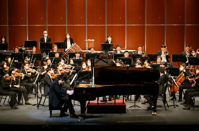 올해로 7회를 맞은 ‘M클래식 축제’가 피아니스트 박재홍과 KBS교향악단의 메인 콘서트로 시작을 알렸다. [마포문화재단 제공]