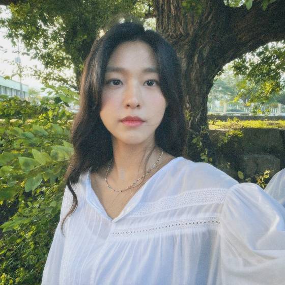 설현./사진=설현 인스타그램