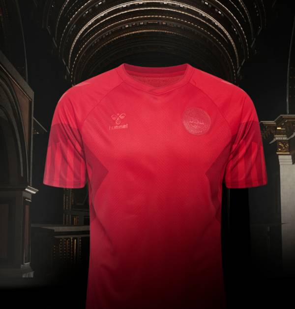 험멜이 공개한 덴마크 축구대표팀 유니폼. 사진|험멜 공식 인스타그램 캡처