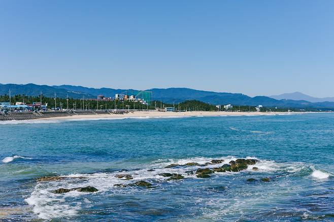 카페 소돌에 근처 전망대에서 바라본 소돌해변