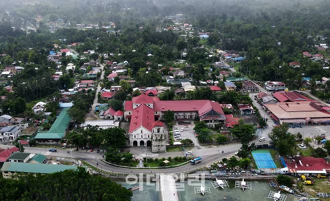 필리핀의 국보인 ‘바클레욘 성당’. 성모 마리아 성당으로도 불린다