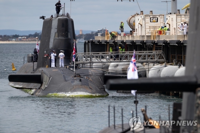 호주 퍼스항에 정박 중인 영국 핵추진 잠수함 [EPA 연합뉴스 자료사진]