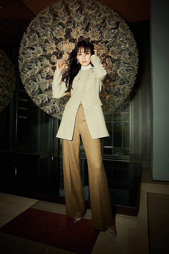 사진 : 여성 캐릭터 브랜드 모조에스핀(MOJO.S.PHINE), 뮤즈 한효주와 함께한 2022 윈터 캠페인 화보 ⓒMOJO.S.PHINE