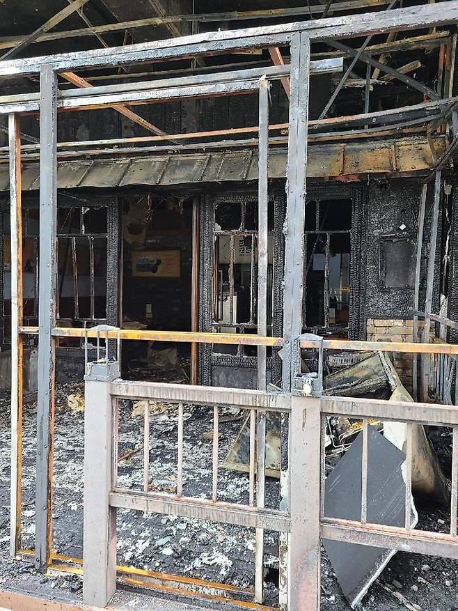 4일 오전 10시 1분께 세종시 보람동의 한 상가 건물에서 불이 났다.(사진=세종소방본부 제공) *재판매 및 DB 금지