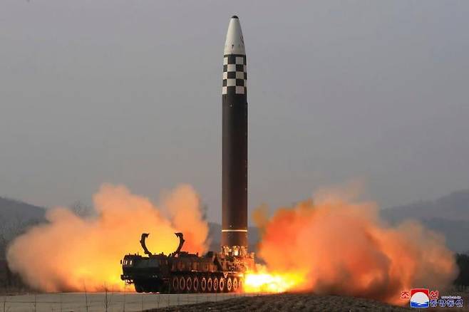 북한 미사일. AP 자료사진