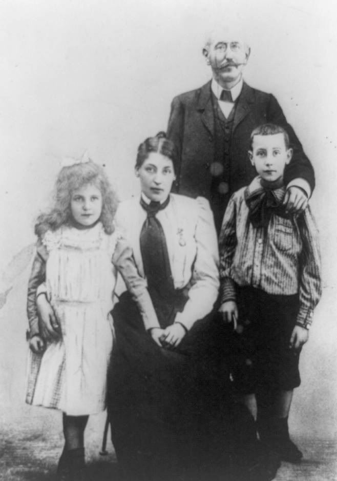 1905년의 드레퓌스 가족 사진 /사진출처=위키피디아