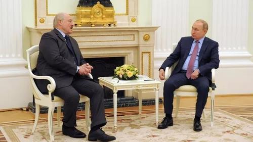푸틴 러시아 대통령(오른쪽)과 루카셴코 벨라루스 대통령 [리아노보스티 연합뉴스 자료사진. 재판매 및 DB 금지]