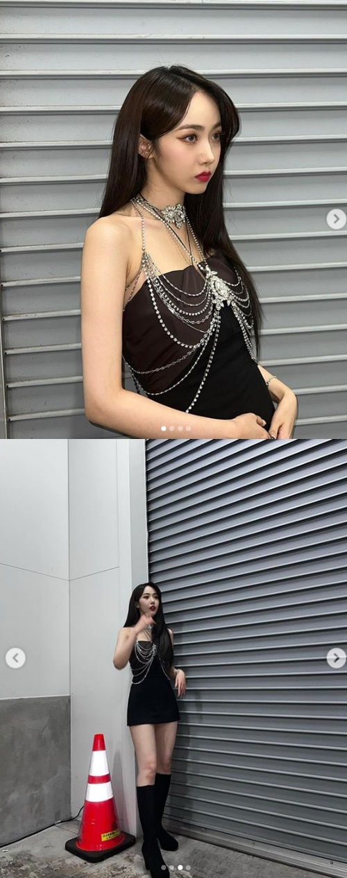 Bibiji SinB showed off her beauty.SinB posted several photos on his instagram on the afternoon of the 19th.The picture shows his sleek side.SinB, who boasted a sharp nose and a sharp jaw line, boasted an alluring yet beautiful visual.In another photo, a full-body shot of him was captured.With its small face and elongated legs, SinB boasted a superior and unrivaled ratio of nine.In addition, he exuded a chic aura and deadly charm.