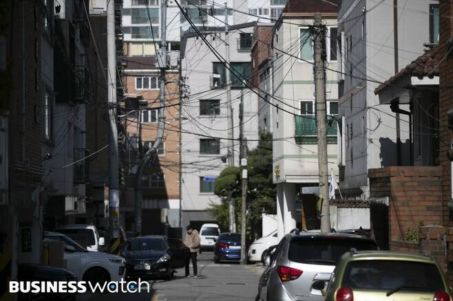 서울내 빌라단지의 전세가율이 가파르게 상승해 '깡통전세' 위험에 노출되고 있다. 사진은 성북구의 빌라단지 모습./사진=이명근 기자 qwe123@