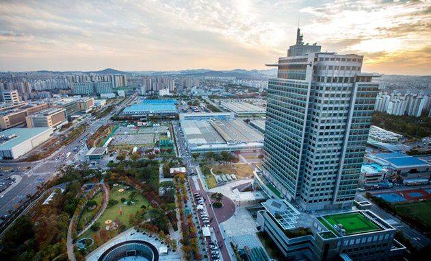 삼성전자 수원사업장과 수원 영통구 일대./삼성디지털시티 홈페이지