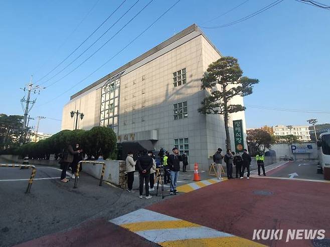 30일 서울 용산구 순천향대병원 장례식장 앞. 사진=정진용 기자