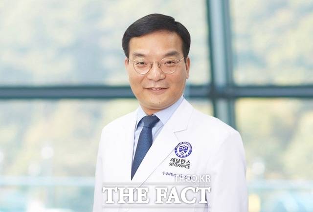 이경원 교수는 2007년 '상주 시민운동장 압사사고의 임상적 고찰' 논문을 대한응급의학회지에 게재했다. 압사 연구분야 국내 최초 논문이기도 하다./이경원 교수 제공