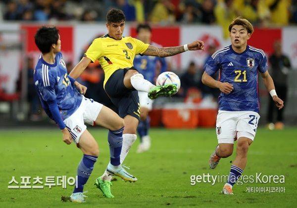 에콰도르 피에로 인카피에(노란색 유니폼) / 사진=Gettyimages 제공