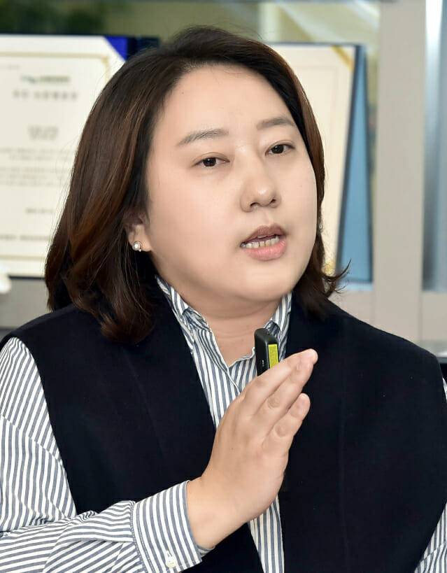 윤슬기 언어발전소 대표