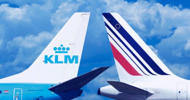에어프랑스(오른쪽)와 KLM 항공기의 꼬리날개 부분이 나란히 놓인 모습.
