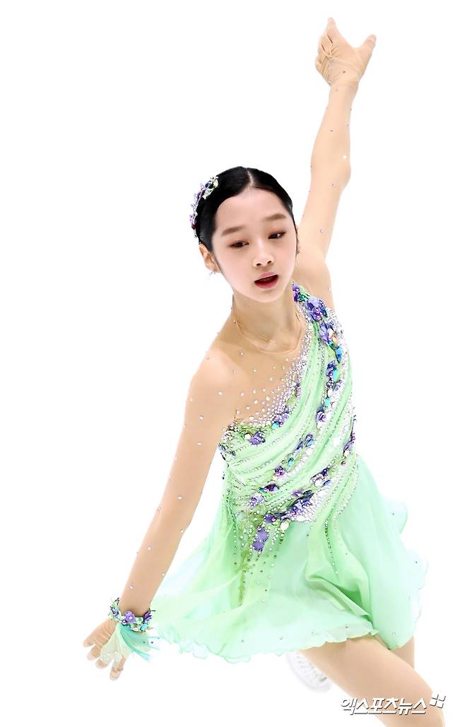 신지아