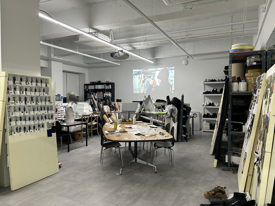 A workroom inside House Wooyoungmi [SHIN MIN-HEE]