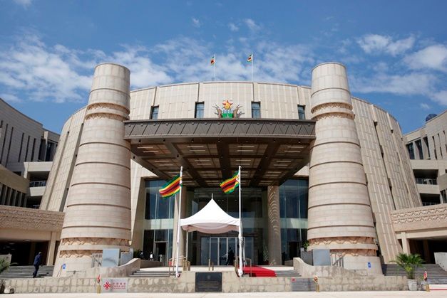 중국이 2억 달러를 들여 준공한 짐바브웨의 새 국회의사당 전경. ⓒ AP/연합뉴스