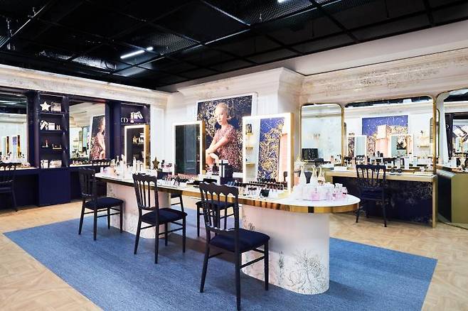 아뜰리에 동 2층 메이크업 & 스킨케어 존