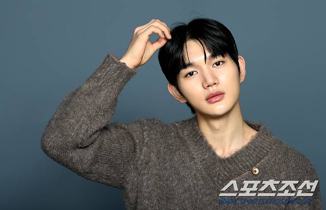 tvN 토일드라마 '슈룹'의 배우 윤상현이 8일 스포츠조선과의 인터뷰에 앞서 포즈를 취하고 있다. 허상욱 기자wook@sportschosun.com/2022.12.08/