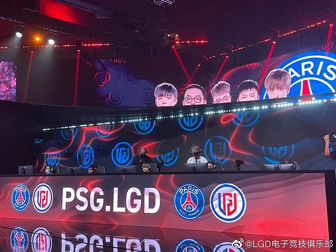 사진=LGD 공식 웨이보, LGD 도타2 팀 전경