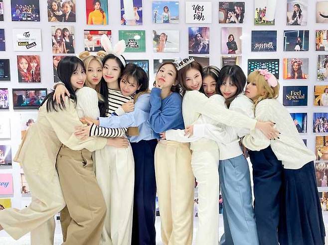 국내 걸그룹 중 홍백가합전 최다 출연 기록을 갖게 된 트와이스. /JYP 제공