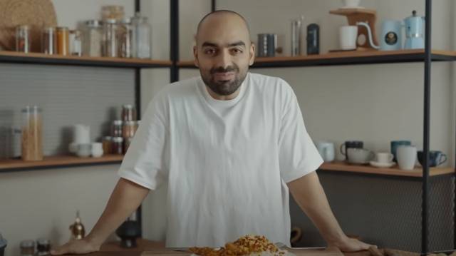 지난 12월 나바브 에브라히미의 모습. 나바브 에브라히미 유튜브 영상 캡처