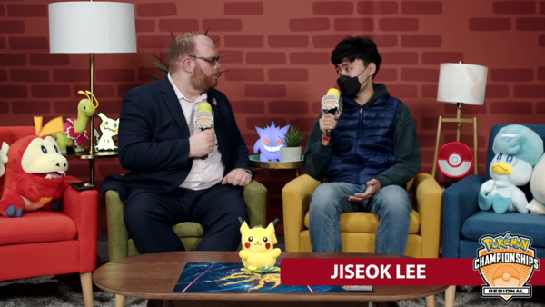 우승자 인터뷰 중인 이지석 선수 - 이미지 출처 : 포켓몬 공식 유튜브 채널