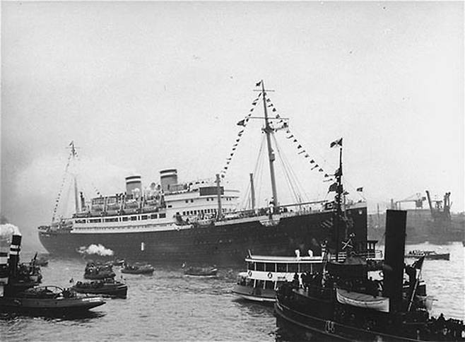 독일 함부르크의 유대인들이 나치 박해를 피해 쿠바를 거쳐 미국으로 향했다.
