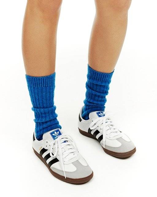 최근 품절 대란을 빚으며 인기를 끌고 있는 아디다스의 운동화 ‘삼바’. 아디다스코리아.