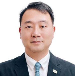 양욱 아산정책연구원연구위원 서울대 법대, 국방대 국방관리대학원 석·박사, 현 한남대 국방전략대학원 겸임교수, 육사 군사사학과 외래교수, 3사 초빙교수