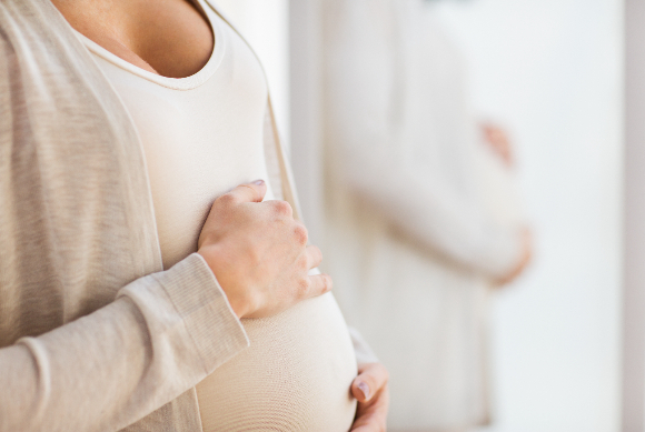 과체중 임신부에게 임신중독증과 조산 등 합병증 예방을 위해 수면무호흡증 정밀 검사가 필요하다는 연구결과가 나왔다. /사진=이미지투데이