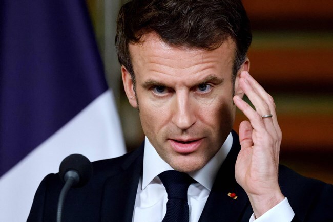 에마뉘엘 마크롱 대통령의 연금 개혁이 강행되면서 프랑스가 연일 들끓고 있다. AFP 연합뉴스