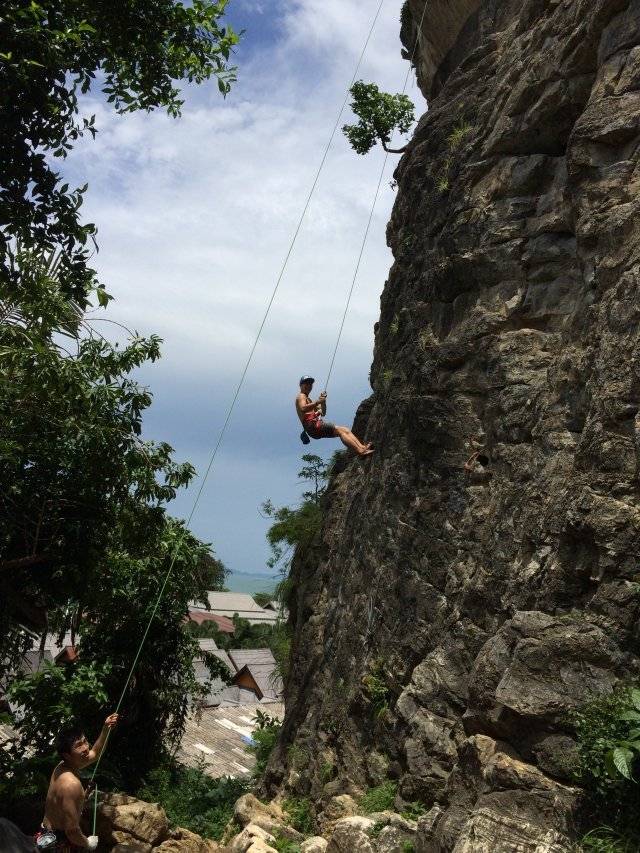 정재원 씨가 태국 크라비에서 클라이밍을 즐기고 있는 모습. 정재원 씨 제공.