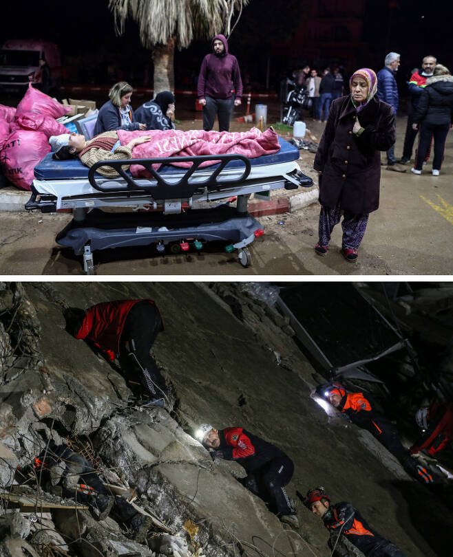 ‘부디’ 튀르키예 강진으로 다친 하타이 주민들이 6일 밤(현지시간) 한 병원 앞에서 대기하고 있다(위 사진). 튀르키예 구조요원들이 같은 날 밤 하타이의 붕괴된 건물에 귀를 대고 생존자를 찾고 있다. EPA연합뉴스