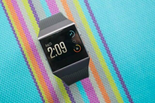 핏빗 아이오닉 스마트워치 (사진=씨넷)