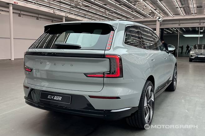 볼보 EX90