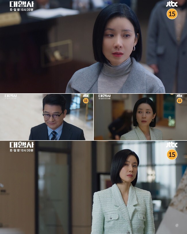 An agency Lee Bo-young mentions betrayal, raising the question of who betrayed her.JTBC Toil Drama  ⁇  an agency (playwright Song Soo Han / director Lee Chang Min) In the 13th preliminary video released shortly after the last broadcast, Lee Bo-young, who seemed to have been betrayed by a trusted person, was featured.The orphan who closed his mind and did not give anyone a side because he was afraid that he would hate me if he got close to people, someday he would leave.She believed it, but who betrayed her?In the last episode, Choi Chang-soo told the orphans secretary, Jeong Su-jeong (Baek Soo-hee), There are a lot of people who want to do what I told you to do and to be a full-time employee.In addition to Plan A, which is to win strong water in order to win the competition against the orphans, I have also set up Plan B and C. I wonder what his strategy is to finish Plan B.In the 13th episode, the production team will make a big change in the remaining four episodes.I would like to see who is Dok2 who believes in betraying the orphans and how this event will affect the orphans who are running in desire for higher places.