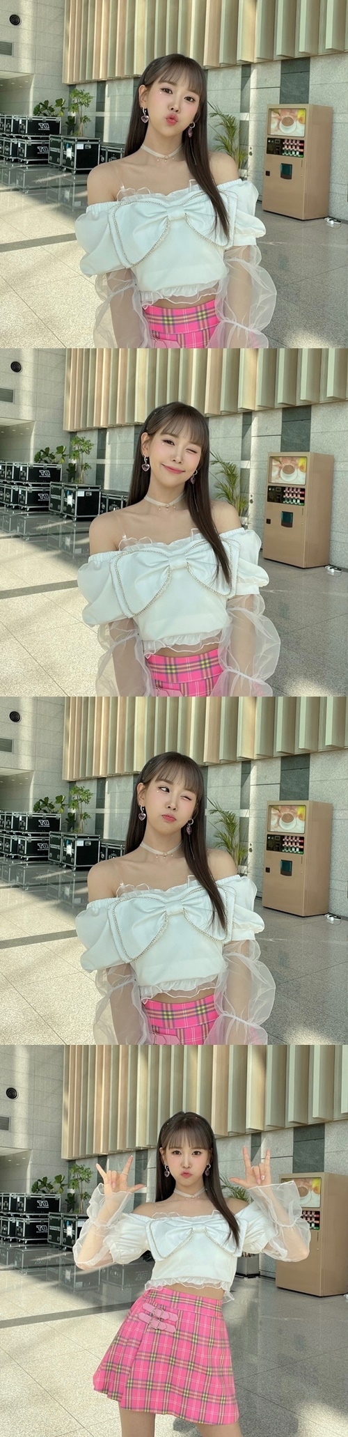 Singer Kang Ye-seul showed off her juicy looks.Kang Ye-seul released four photos on the official SNS channel on the 22nd.In the open photo, he focused his attention with his fresh and juicy beauty.In addition, Kang Ye-seul winked, as well as a pose full of charm, captivated the nations fans.In addition, he stared at the camera with his lovely eyes.Here, Kang Ye-seul exudes the charm of a pale color that comes out with a smile even if you just look at it.  ⁇  Today,  ⁇  The show in the comments  ⁇  Lets go  ⁇   ⁇ ! Champion  ⁇  I even encouraged the shooter.Kang Ye-seul, who has transformed into a promotional fairy with a cute photo, has been attracting public attention. Kang Ye-seul has recently appeared in programs such as Yoon Soo-hyuns Tendai Mansang,  ⁇  The Trot Show, and  ⁇  Tuesdays Good Night. I have done a great job.Kang Ye-seul, who started his career as a point of love for the new song, is currently active as a MZ love sniper.It is expected to show lovely charm once again through MBC M  ⁇  Show! Champion  ⁇  which is broadcasted today (22nd) afternoon.