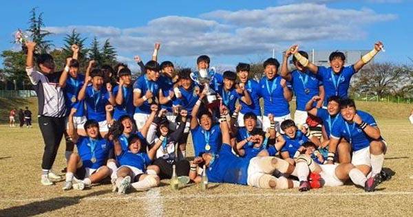 지난해 10월 전국체전 우승 후 기념 촬영을 하는 부산체고 럭비팀. 국제신문DB