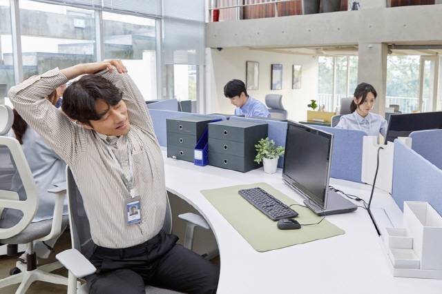 스트레칭은 근육 이완을 목적으로 시원한 느낌이 드는 정도로만 해야 한다. /게티이미지뱅크