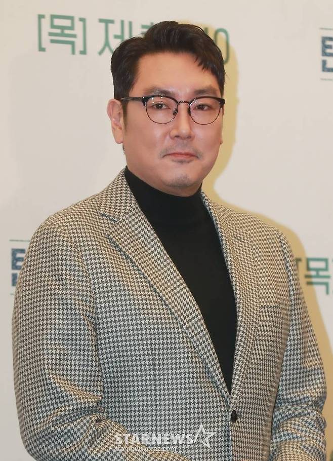 On the afternoon of the afternoon of the afternoon, a TVN new entertainment program Tent Out of Europe - Spain (hereinafter Tent Out of Europe) was held at the Stanford Hotel Grand Ballroom in Sangam District, Mapo-gu, Seoul on the afternoon of the afternoon. Kanggung PD, Hong Jin-woo PD, Actor Cho Jin-woong, Choi Won-young, Park Myung-hoon and Kwon Yul attended.On this day, Ganggung PD compared to other camping entertainment programs, Tent out of Europe about the difference of Travel program to introduce tourist attractions, restaurants, etc. We may not be able to go to sightseeing places, It may be ruined.I went to a sightseeing spot, but I could not go because I did not make a reservation for Miri. Cho Jin-woong said, So why didnt you do it Miri? Cho Jin-woong said, I wanted to go to a tourist attraction. I wanted to go to a hotel.In addition, Cho Jin-woong said, There was no hemisphere. I will discuss every detail today.On the other hand, tvN Tent outside Europe will be broadcasted at 8:40 pm on the 2nd.
