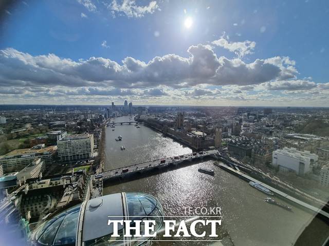 영국 런던의 대관람차 '런던아이'에서 바라본 도심 풍경. /런던=이헌일 기자