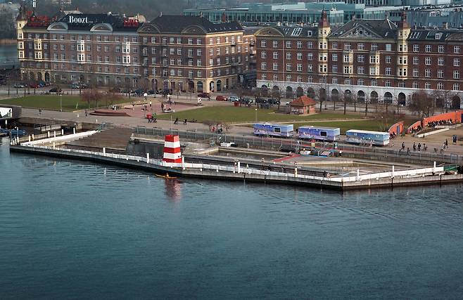 덴마크 코펜하겐 브뤼게섬에 위치한 '해수풀장'(하버배스·Harbour bath) 전경. (서울시 제공)