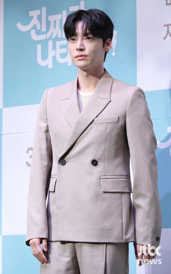 22일 오후 서울 구로구 라마다서울신도림호텔에서 KBS 2TV 주말 드라마 '진짜가 나타났나' 제작발표회가 열렸다. 한준서 연출과 배우 백진희, 안재현, 차주영, 정의제, 강부자, 홍요섭, 차화연, 김혜옥, 김창완이 참석했다. ? 박세완 엔터뉴스팀 기자 park.sewan@jtbc.co.kr (콘텐트비즈니스본부)