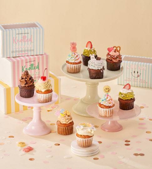 노티드 롯데월드몰점에서 선보이는 한정판 컵케이크 8종.(사진=GFFG)