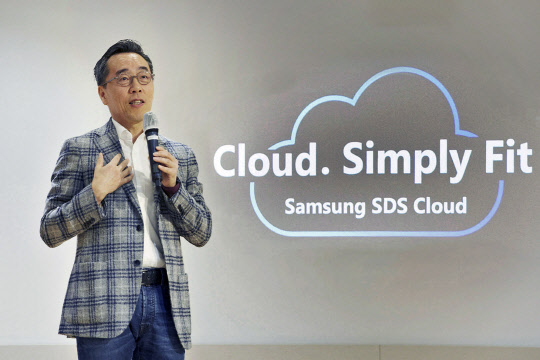 황성우 삼성SDS 대표가 지난 12일 열린 기자간담회에서 새로운 클라우드 브랜드 슬로건을 소개하는 모습. 삼성SDS 제공