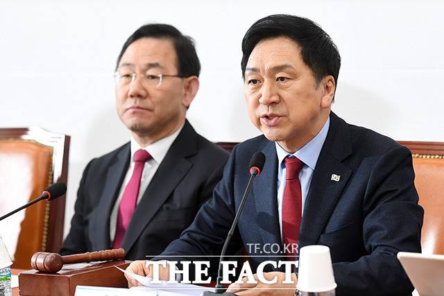 국민의힘이 더불어민주당의 후쿠시마 방문 계획을 두고 "일본을 돕는 친일행위"라고 비판했다. 김기현 국민의힘 대표와 주호영 원내대표. /남용희 기자